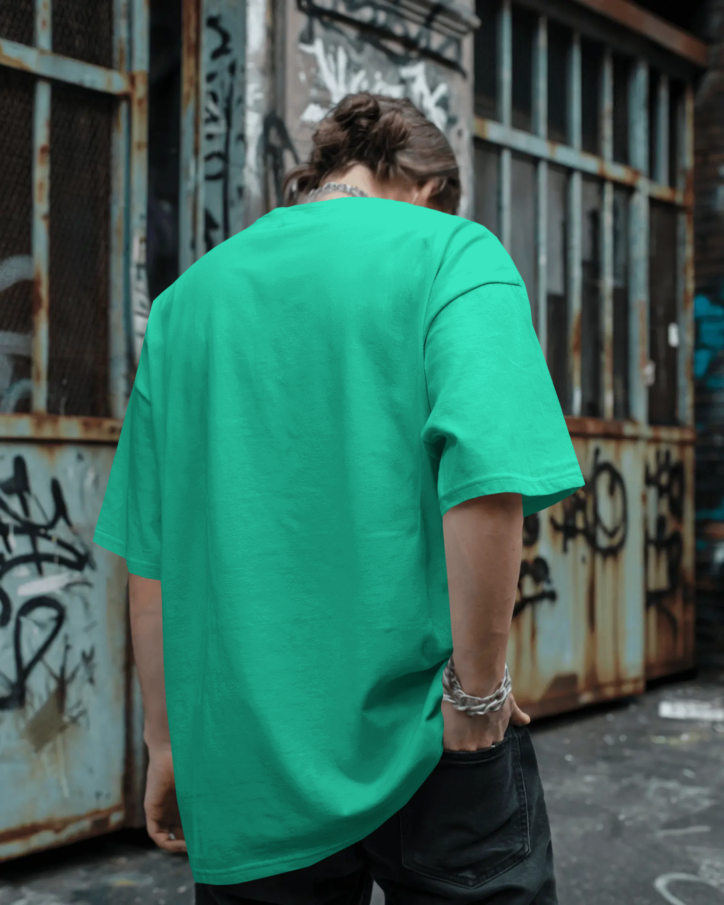 Plain White Oversized Tee – Streetwear Essential