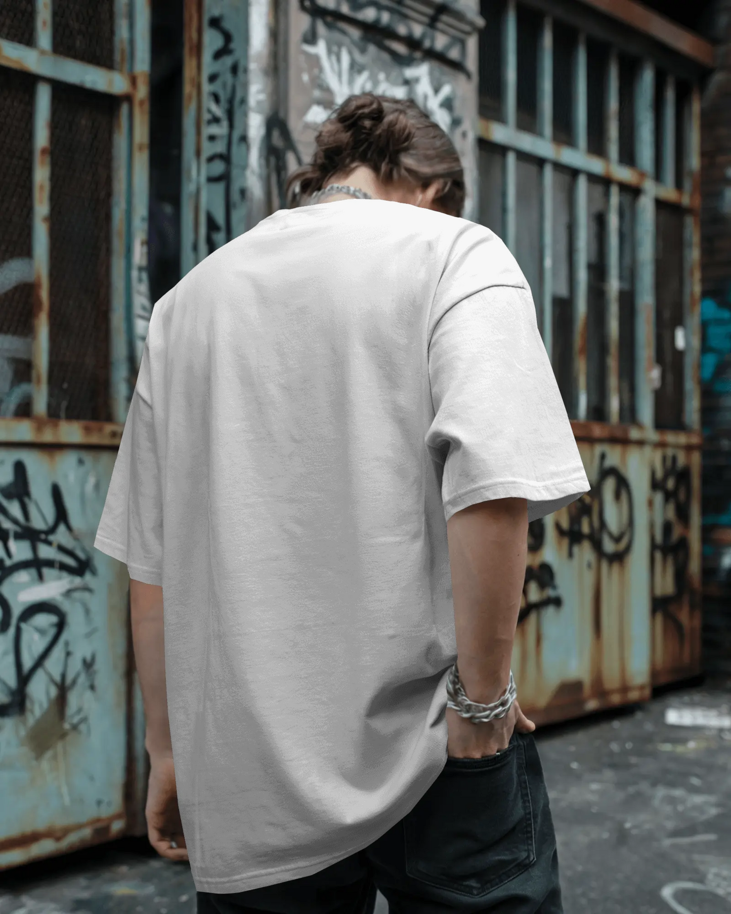 Plain White Oversized Tee – Streetwear Essential